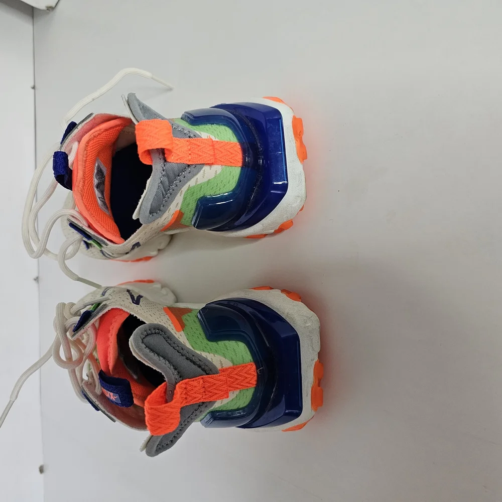 Nike Orange and Blue Athletic Shoes with Streamlined Design - Picture 6 of 9